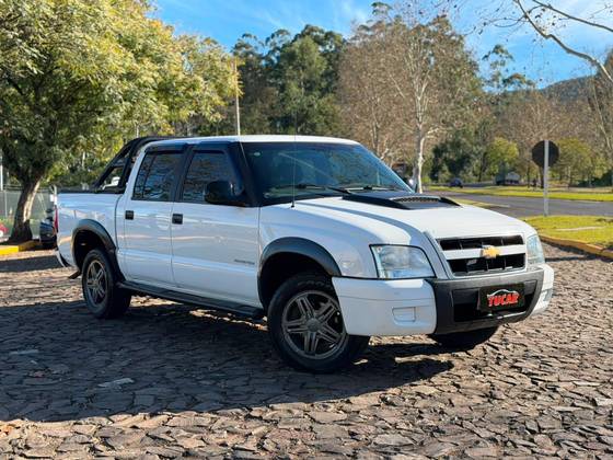 CHEVROLET S10 2.4 ADVANTAGE 4X2 CD 8V FLEX 4P MANUAL CHEVROLET S10 2.4 ADVANTAGE 4X2 CD 8V FLEX 4P MANUAL